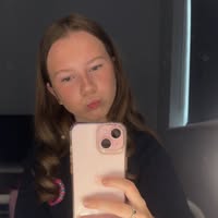 Profile Picture of Lily Cayzer (@Lily-Cayzer) on Facebook